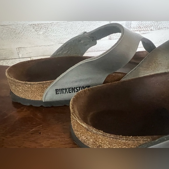 Birkenstock Gizeh Metallic solver Sandals size 40 - Picture 5 of 9
